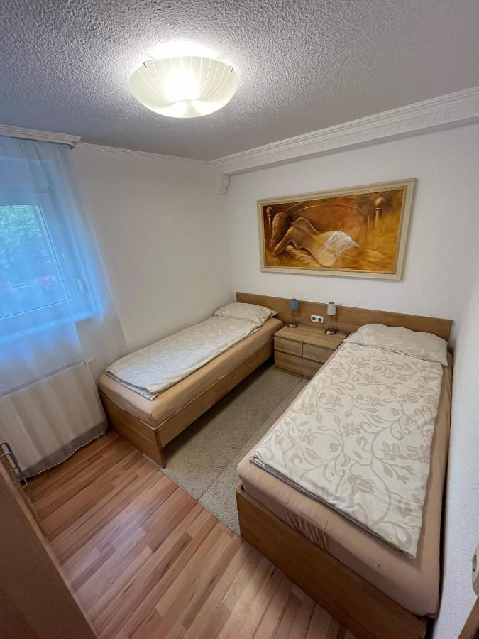 Ruhige Geraeumige Wohnung Pforzheim Eksteriør billede